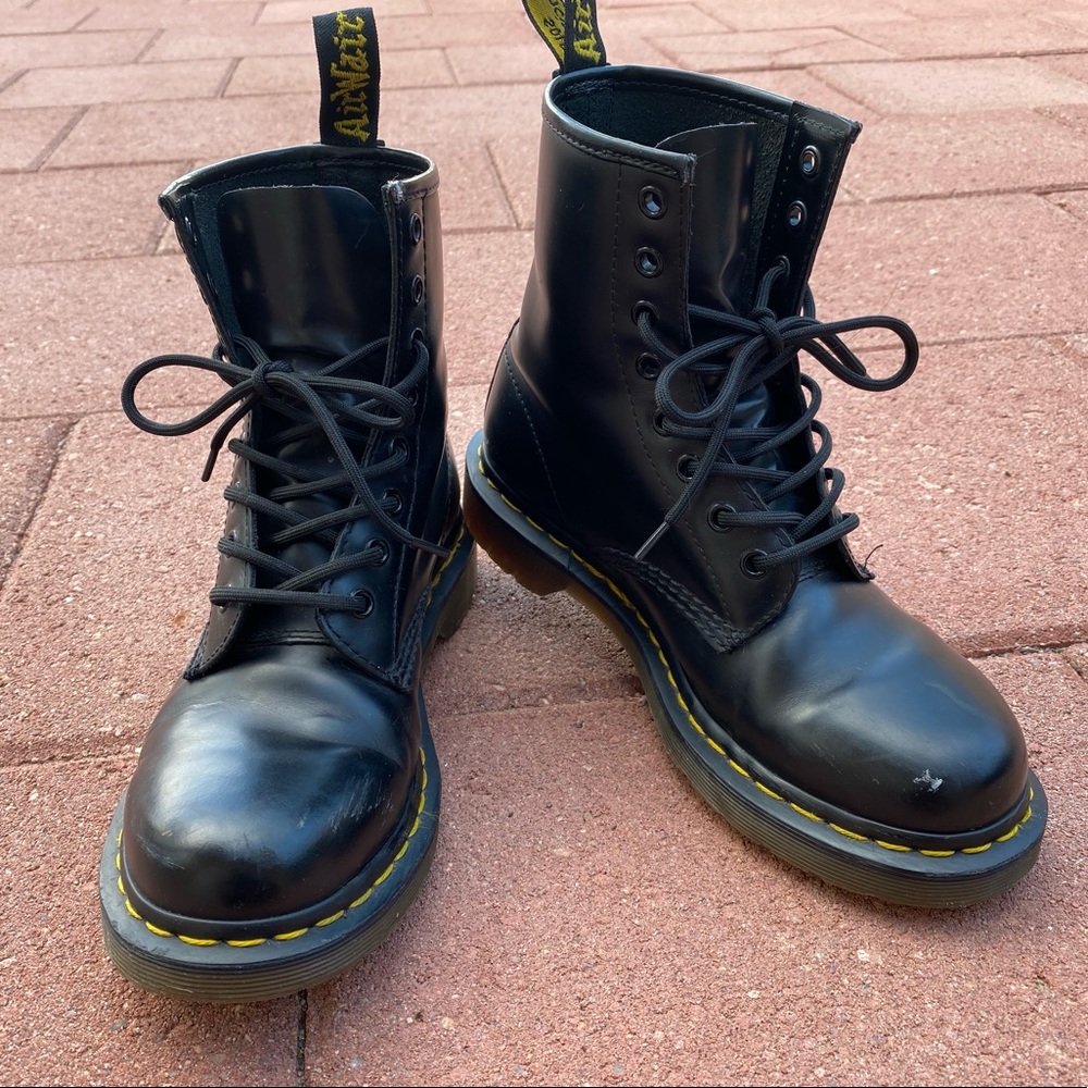 1460 WOMEN'S SMOOTH LEATHER LACE UP BOOTS